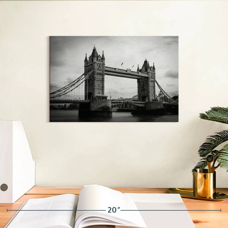 Lilie Tower Bridge en monochrome, H 8 po x l 12 po