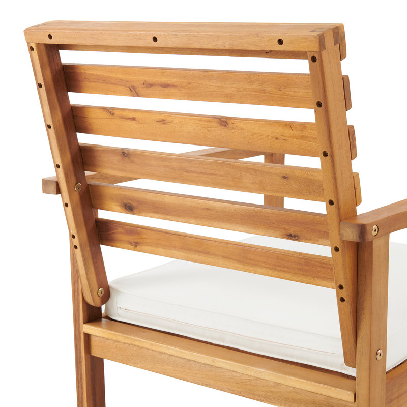 Chaise de patio avec coussins