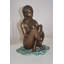 Statue Janik assise en bronze fille nue - taille: L 12 po x l 10 po x H 14 po.