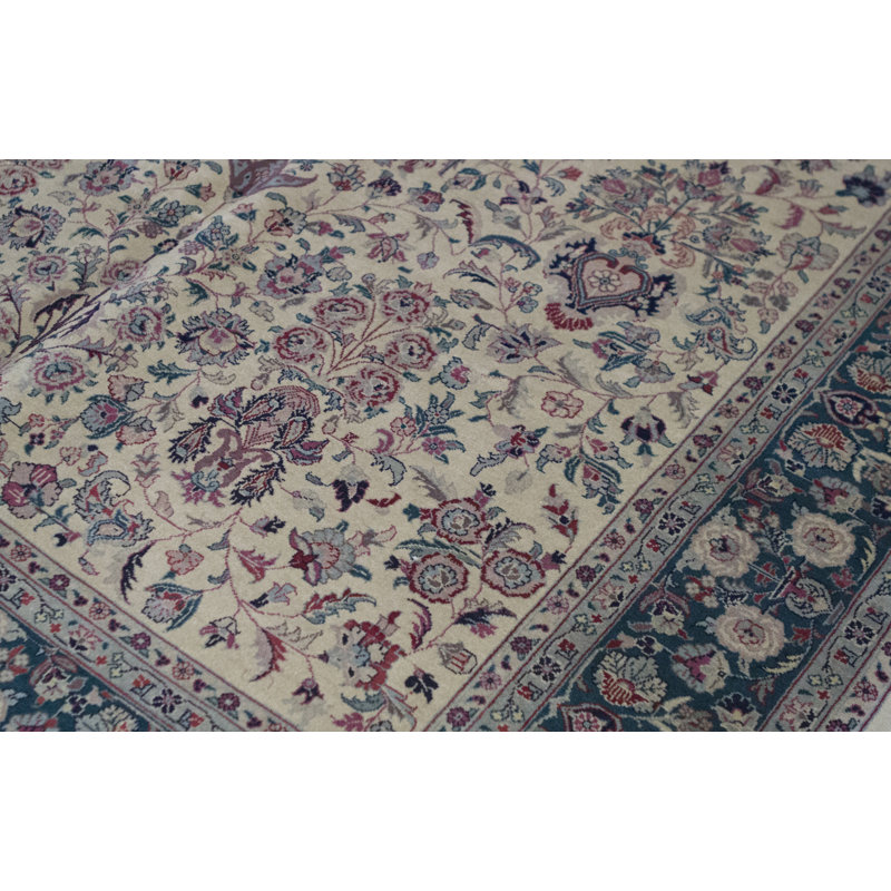 Hand-Knotted High-Quality Ivory Area Rug