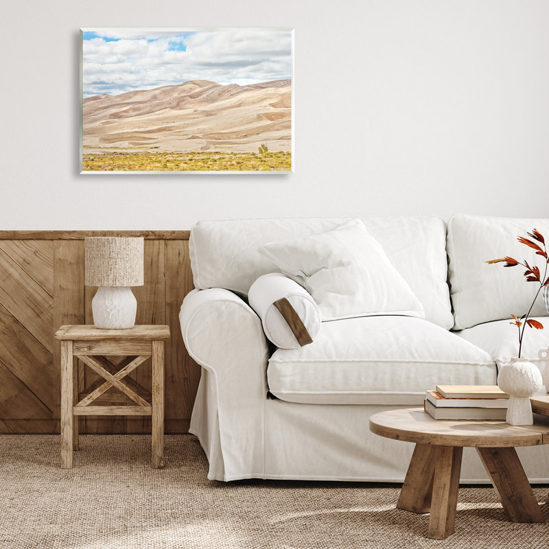 Plaque murale Dunes In The Distance, design par Seven Trees Design, H 13 po x l 19 po