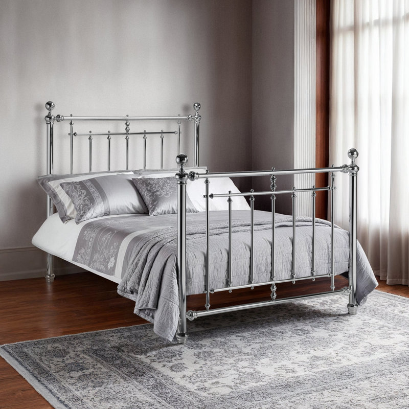 Beazer Metal Bed, Double (4'6)