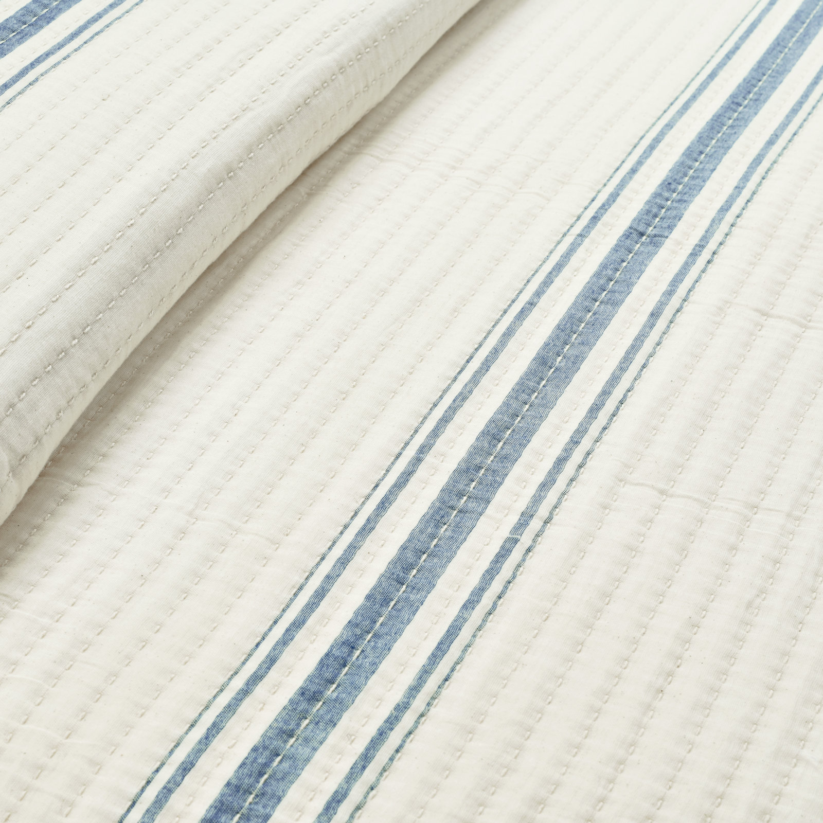 Oakleaf Cotton Quilt, Queen Quilt, Blue