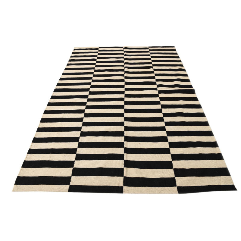 Tapis noir et blanc Pegues