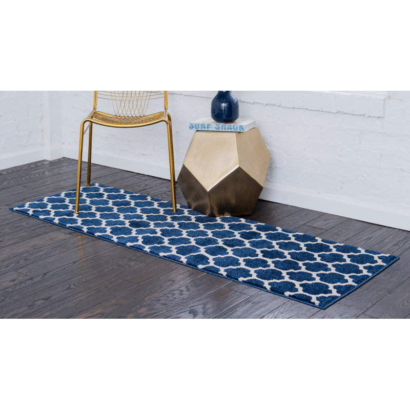 Tapis géométrique bleu foncé / ivoire Ruri, Tapis de couloir 2 pi 7 po x 8 pi