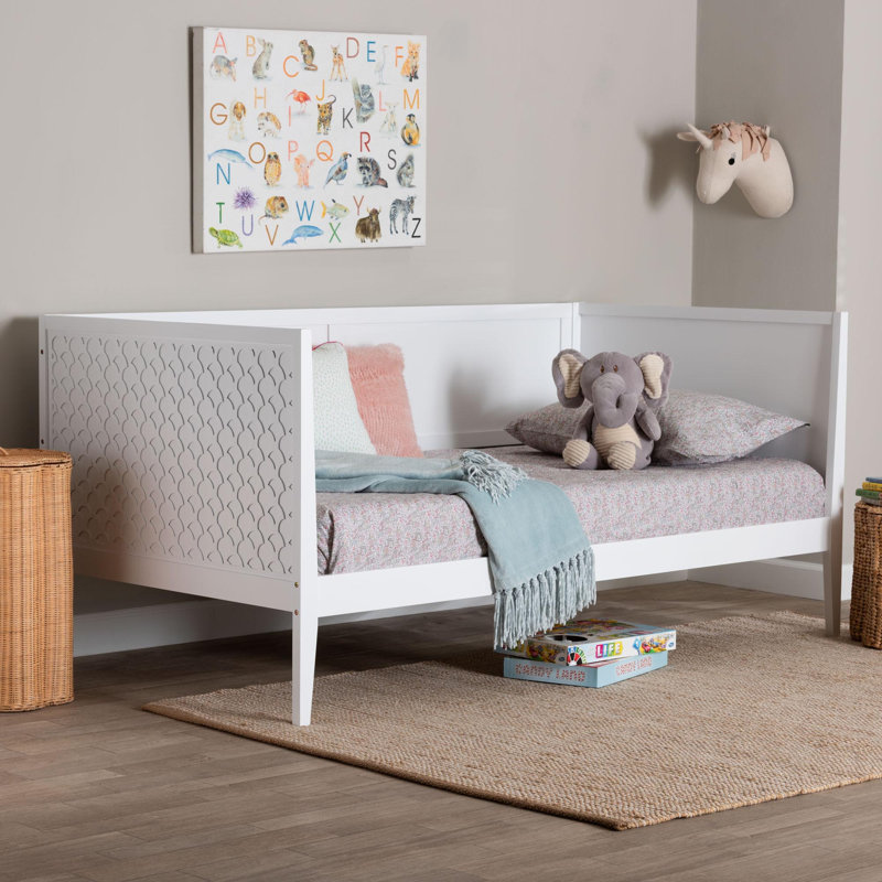 Lit de jour simple Baxton Studio Lara - Base de lit en bois moderne avec tête de lit décorative découpée au laser, blanc
