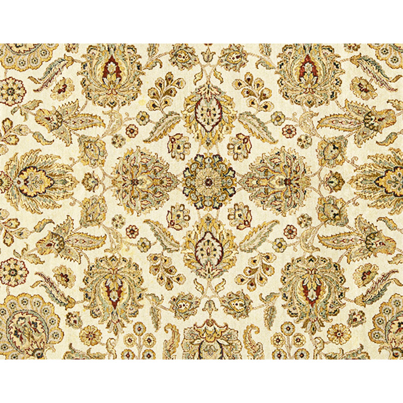 Hand Knotted Wool Area Rug in Ivory And Gold
