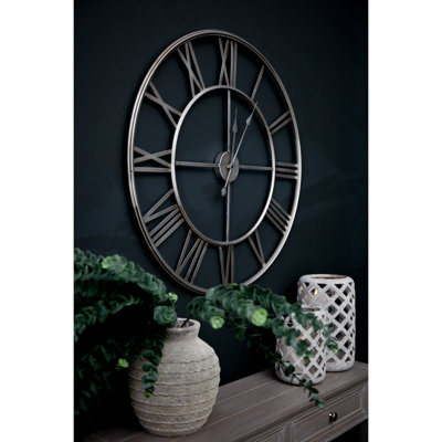 Anetia Metal Wall Clock