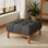 Repose-pieds rembourré avec coussin en mousse moelleuse Kyra