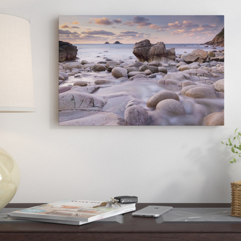 Porth Nanven par Adam Burton - reproduction de photo sur toile tendue, H 18 po x l 26 po x P 1,5 po, Pas de tapis