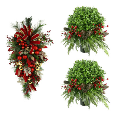 Merry and Bright 41 " Boxwood Swag