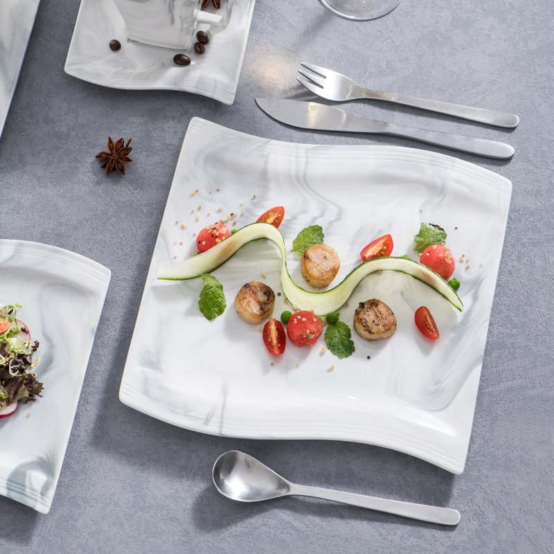 60 Piece Dinnerware Set, Service for 12 