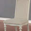 Chaise d'appoint Hemleta en blanc antique