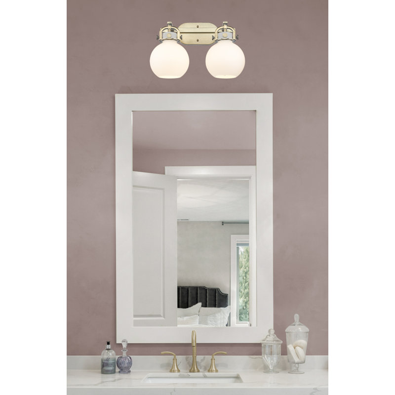 Éclairage pour meuble-lavabo mural 2 lumières 7 po Slocomb, Blanc, Nickel poli