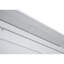 Lit compact en blanc avec tablettes intégrées et lampes de table en plastique à DEL