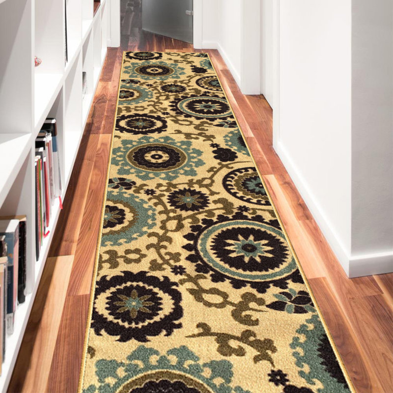 Levesque Floral Indoor Rug, Runner 2'8" x 8'