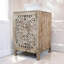 Meuble-lavabo simple 24 po avec portes sculptées, comptoir en marbre et lavabo 
