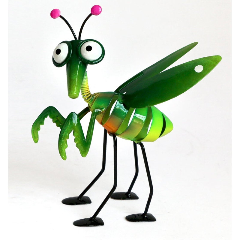 Praying Mantis Garden Sculpture