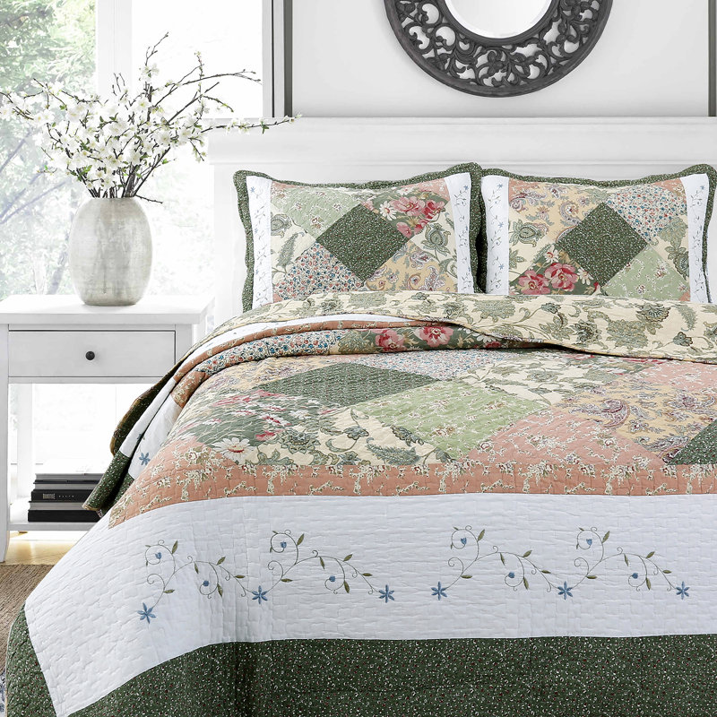 Cotton Patchwork Quilt Set, Queen Quilt + 2 Standard Shams