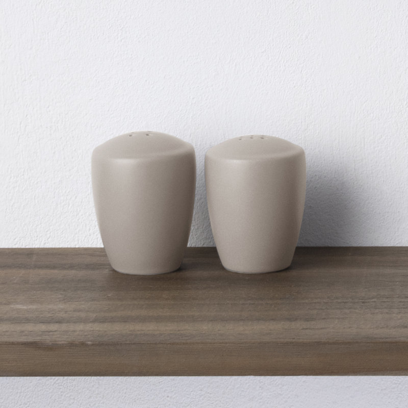Sel et poivre Noritake Colorwave, 3-3 / 8 po, Sable