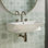 Lavabo de salle de bain mural rectangulaire en céramique blanche avec trop-plein arrière et trois trous de robinet espacés pour petits espaces Los Flexi 24 po x 17 po