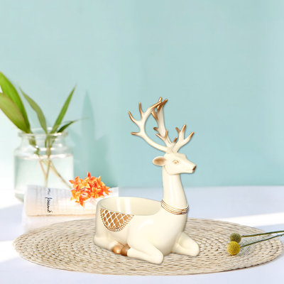 Brytany Figurines & Sculptures