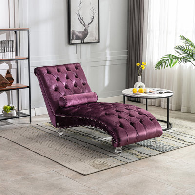 Chaise longue d'intérieur rembourrée capitonnée à boutons avec coussin