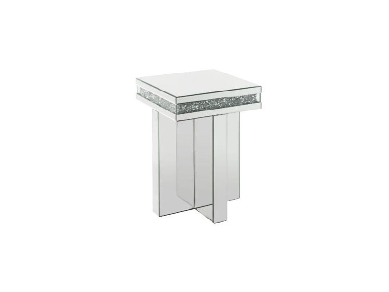 table de bout à pieds croisés