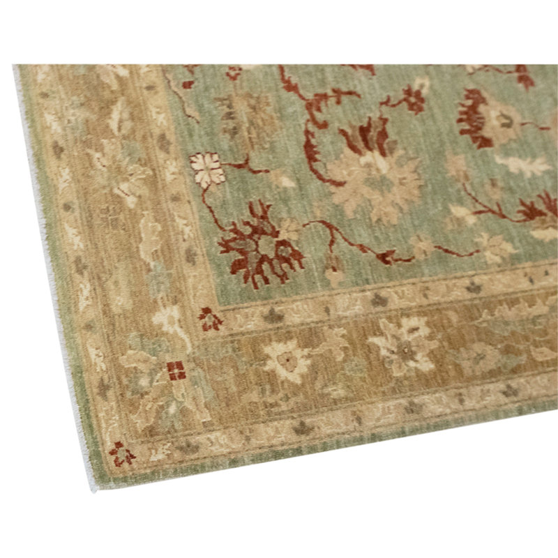 High-Quality Hand-Knotted Pistachio And Gold Area Rug