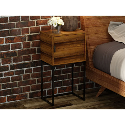 Aliveya 40cm W Metal Bedside Table