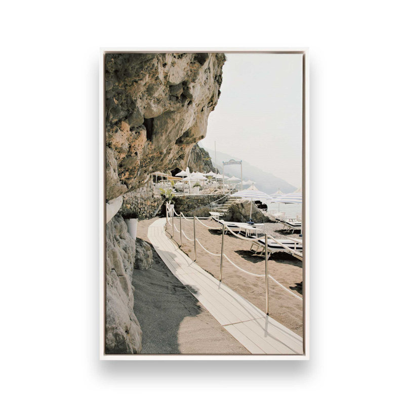 Impression sur toile Beachfront Serenity, H 30,75 po x l 20,75 po x P 1,75 po, Cadre flottant blanc opaque