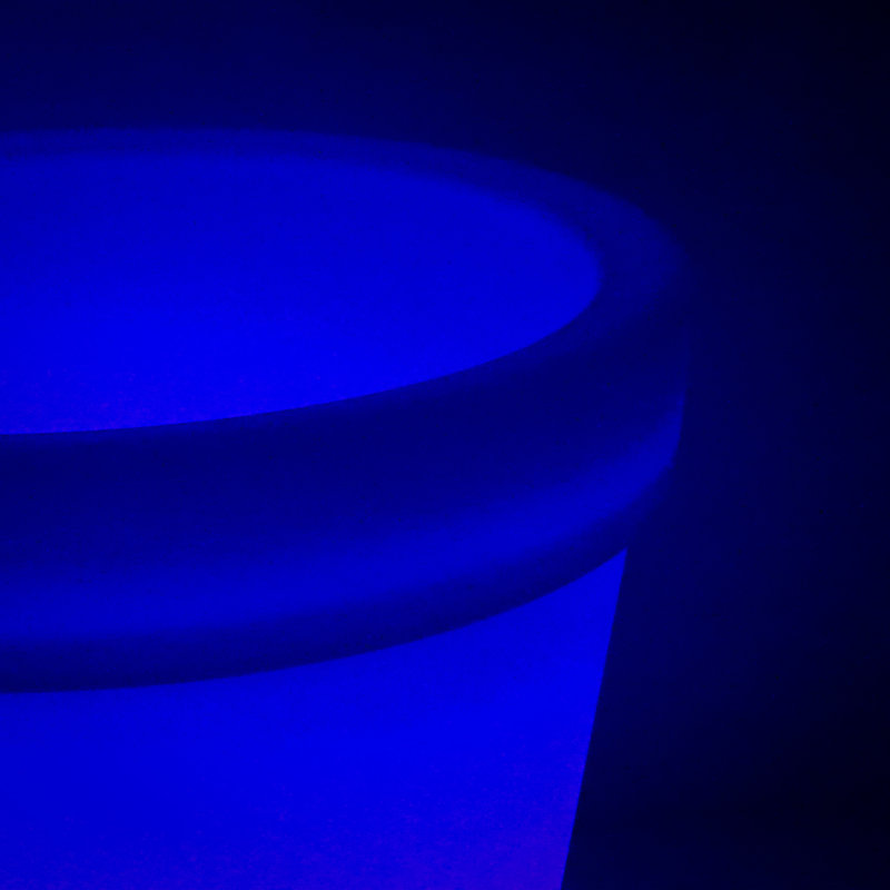 Pot à fleurs en plastique 