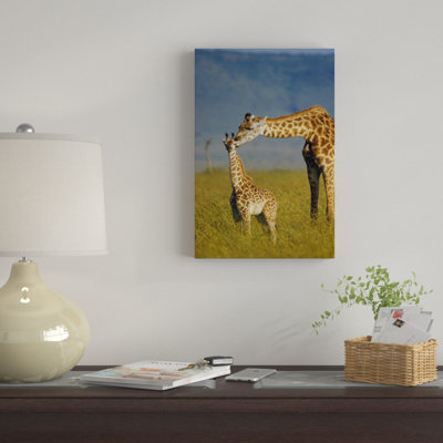 «Masai Giraffe Mother and Young, Kenya I» par Tim Fitzharris - reproduction de photo sur toile