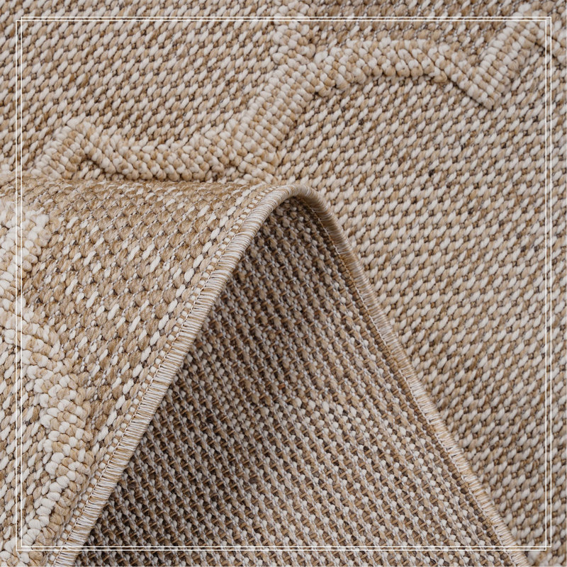 Cream /Trellis Indoor/Outdoor Area Rug, Rectangle 4' x 6'2"