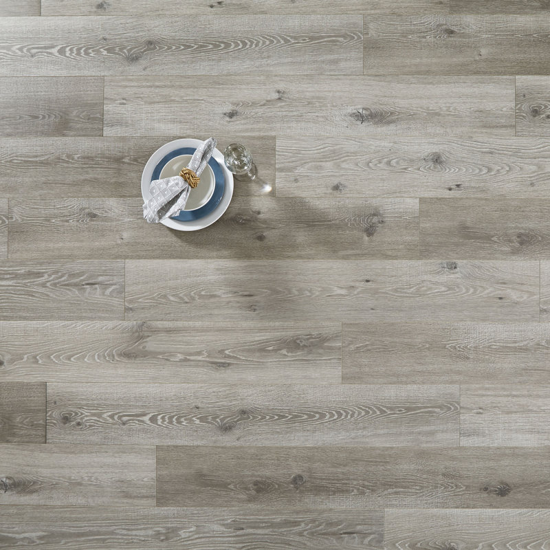 Parquet stratifié en chêne 7,5 po x 47,5 po x 12 mm Clear Collection, Armure