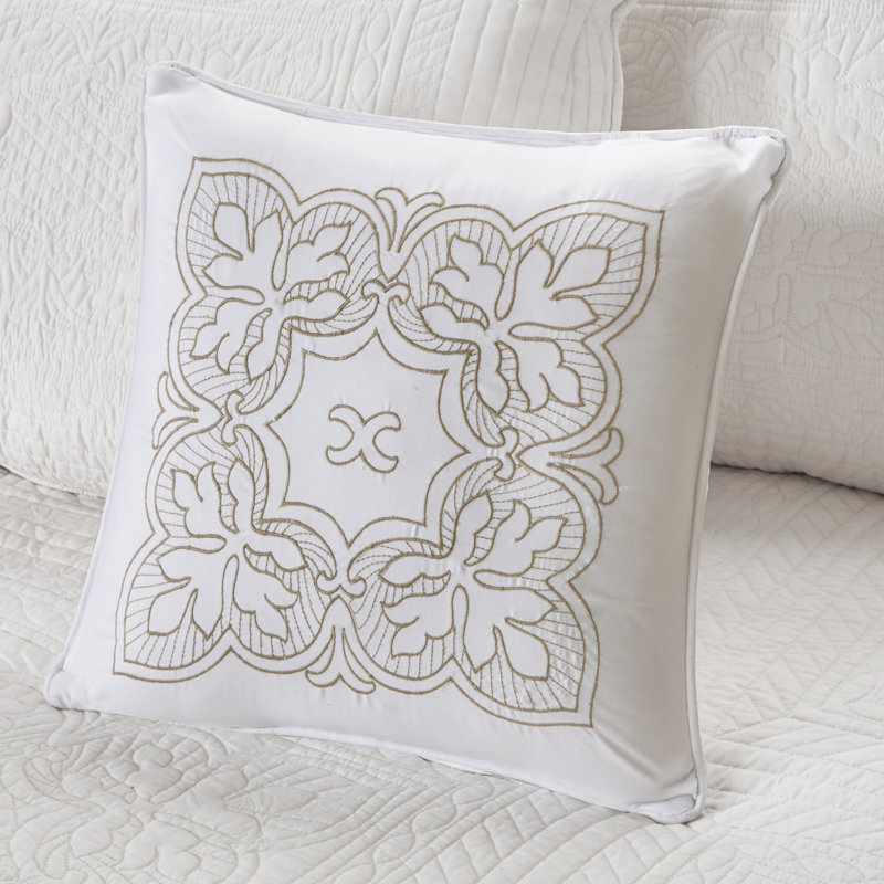 White Microfiber Reversible Daybed Quilt Set with Scalloped Edges