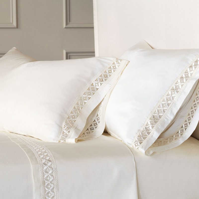 Juliet Pillowcase, Ivory/Ivory, Queen Pillowcase