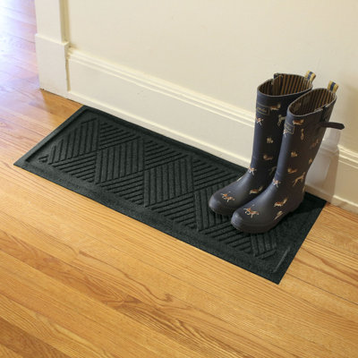 WaterHog® Diamonds 15 in. x 36 in. Indoor Outdoor Boot Tray