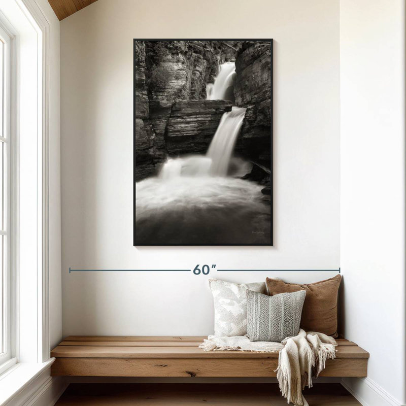 Saint Mary's Falls, 31 po x 46 po, Cadre flottant noir