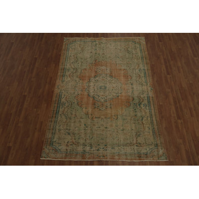 Rétro charme: tapis de dinde d'inspiration patinée avec élégance florale