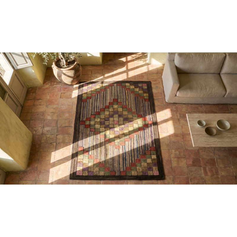 Tapis crocheté antique