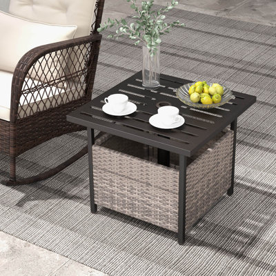 Table d'appoint en osier et rotin 