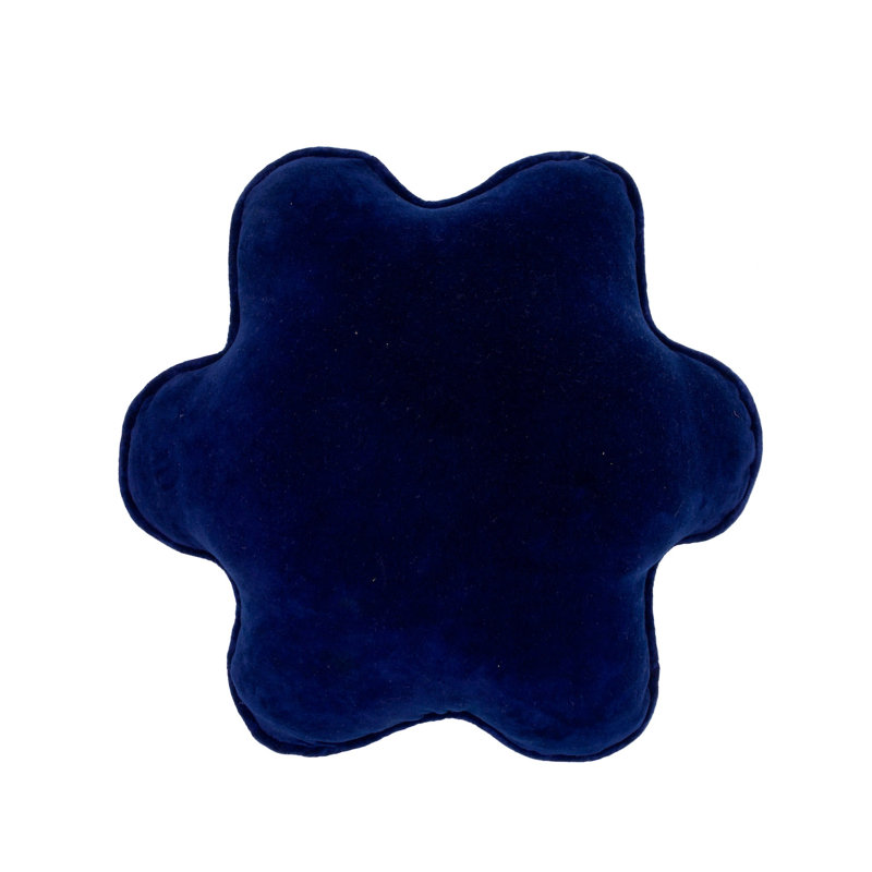 Coussin décoratif en forme de flocon de neige tissé embelli sur velours bleu 18 po x 17 po