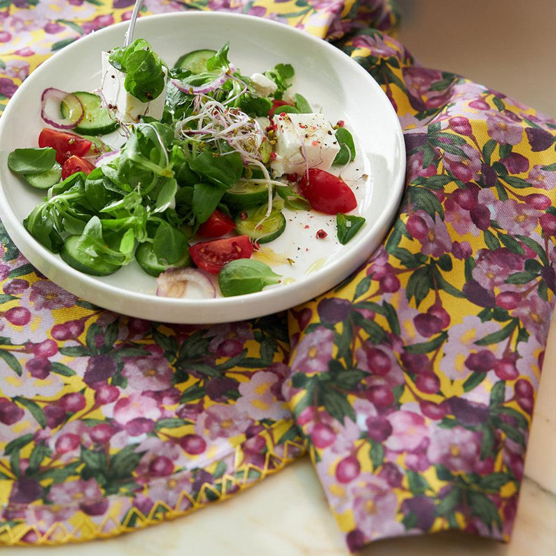 6 Napkins Romance is Dead, Yellow