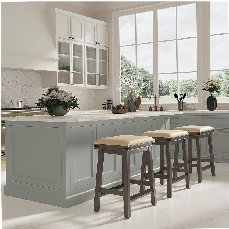 Tabouret de bar 24 po, traitement de surface gris patiné, siège en cuir gris français