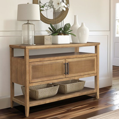 Console avec 2 portes en canne naturelle, finition amande grillée, pour un rangement polyvalent en bois, convenant à divers styles de pièces