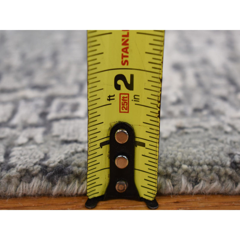 Tapis carré noué à la main 3 pi x 3 pi en laine et soie taupe 2944CCA7109A4EE1BE51FE45C8A5E8F3