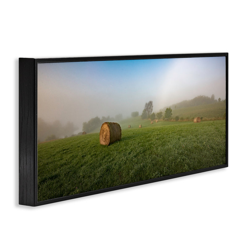 «Hay Bales Country Horizon», estampe numérique par Marty Hulsebos, H 10 po x l 24 po, Giclée encadrée noir minuit