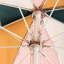 Le parasol de patio-416712703