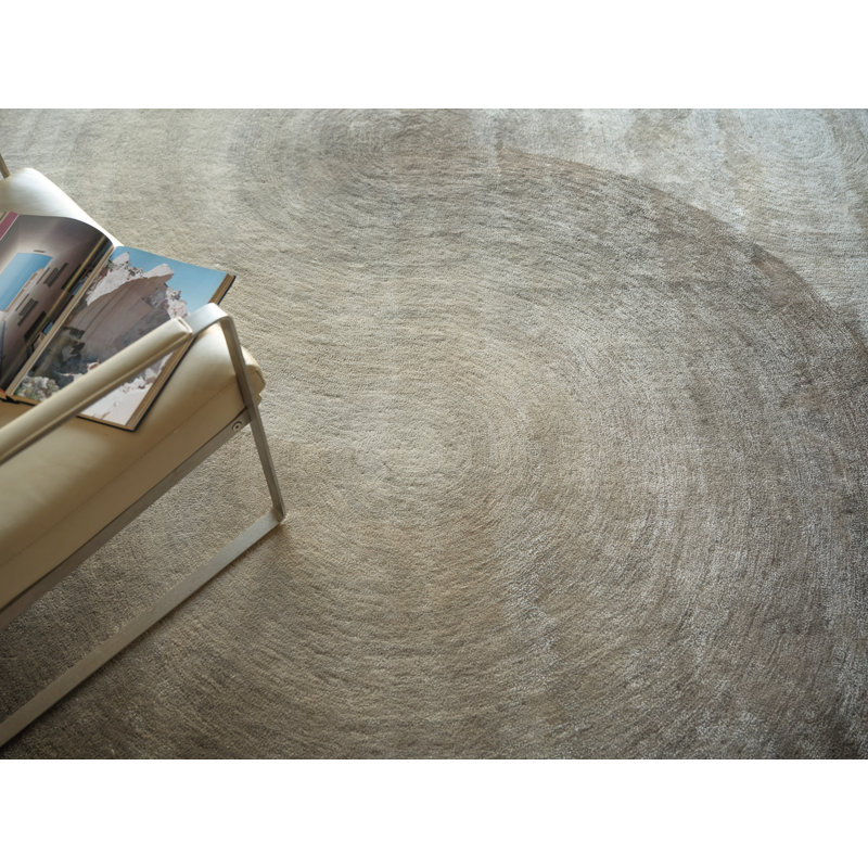 Mitomo hand-tufted Wool/Viscose Taupe Area Rug